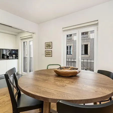 Charming In Typical District Apartamento Lisboa